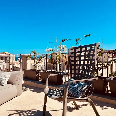 Apartment Alma Maris Terrazza Al Tempio By Bed&bros Syracuse